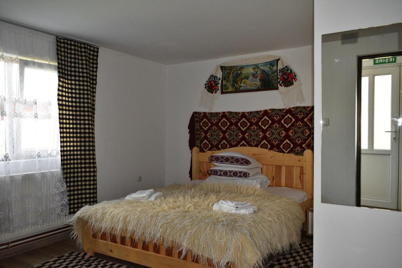 Casa Vladicu 호텔 Breb 외부 사진