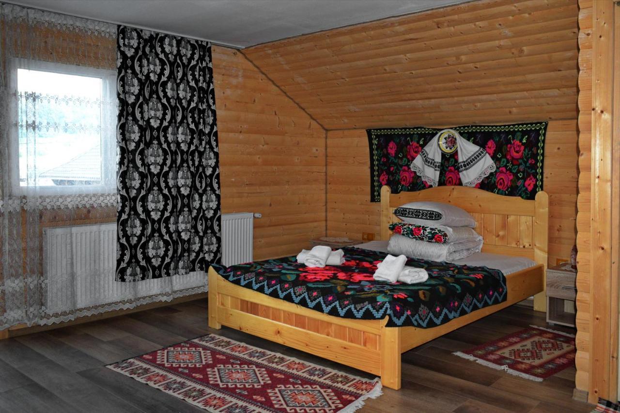 Casa Vladicu 호텔 Breb 외부 사진